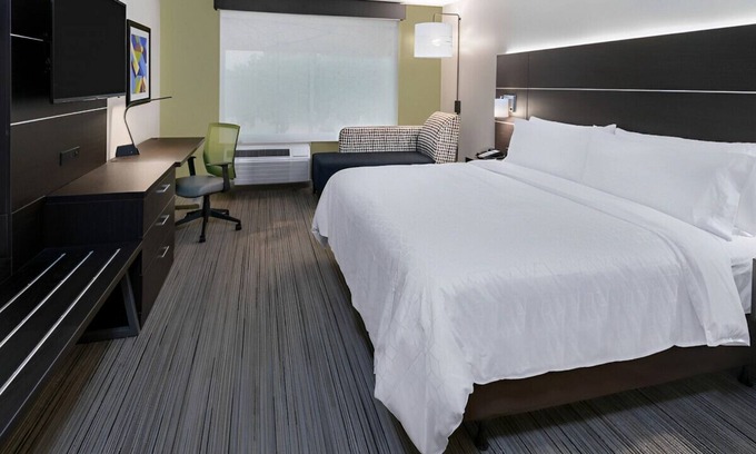 Missouri City House | Experience a Luxurious & Comfortable Staycation!