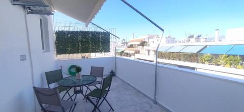 Platia Viktorias Apartment | Experience a nice view appartment-heart of Athens