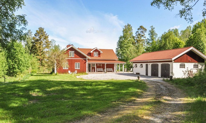 Mangskog House | Experience a wonderful vacation in the middle of nature in this beautiful vacation home.