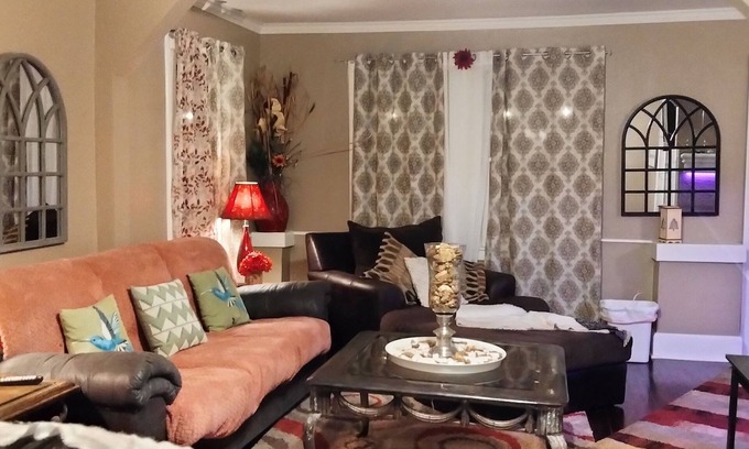 Independence House | Experience comfort near sports action, 4BR/2Bath home by Arrowhead 14 min.