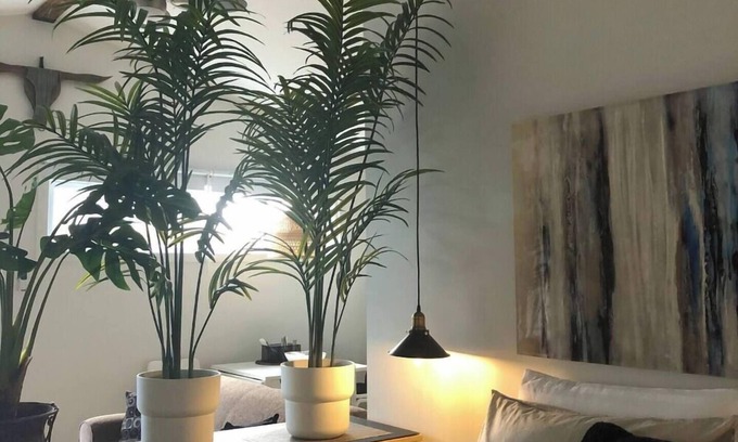 Chambly House | Experience harmony in Chambly with a spacious Queen bed