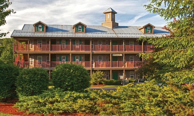 South Lee Apartment | Experience Leisure - Resort Condos in the Berkshire Hills