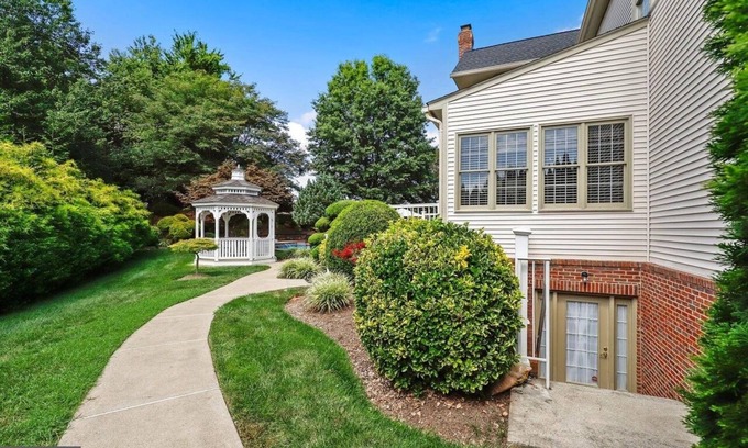 Scaggsville House | Experience Luxury Living: Your Ultimate Golf & Pool Retreat Awaits!