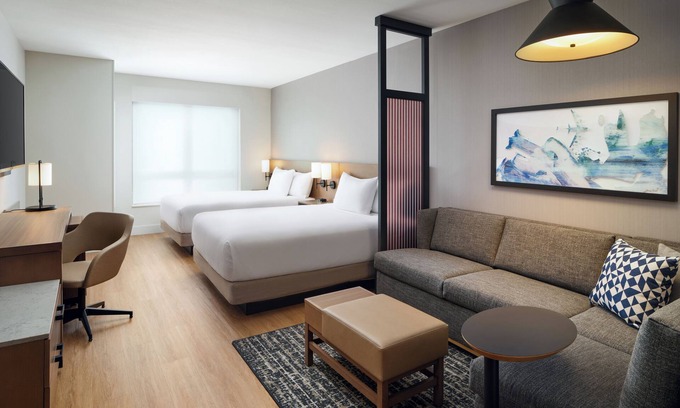 Melbourne Hotel | Experience Melbourne! 6 Miles Away from the Beach