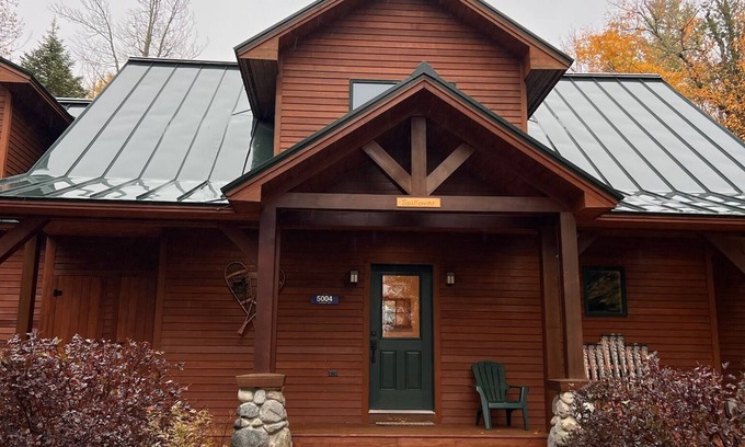 Carrabassett Valley House | Experience Maine's Sugarloaf Mtn. nSki-in, ski-out, 3 bedrooms, 3 bathrooms.