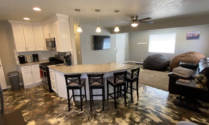 New Harmony House | Explore & Hike Southern Utah @ Zion's Roost!