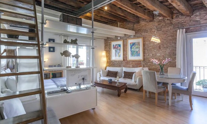 La Ribera Apartment | Explore Old Barcelona from a Loft-Style Studio