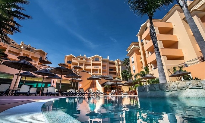 Praia da Luz Hotel | Explore the Atlantic Coastline! Full Kitchen, Swimming Pools, Beach Access!