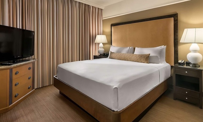 Gainey Village Villas Hotel | Explore the Best of Scottsdale from Our Luxurious All-Suite Resort! with Pool!