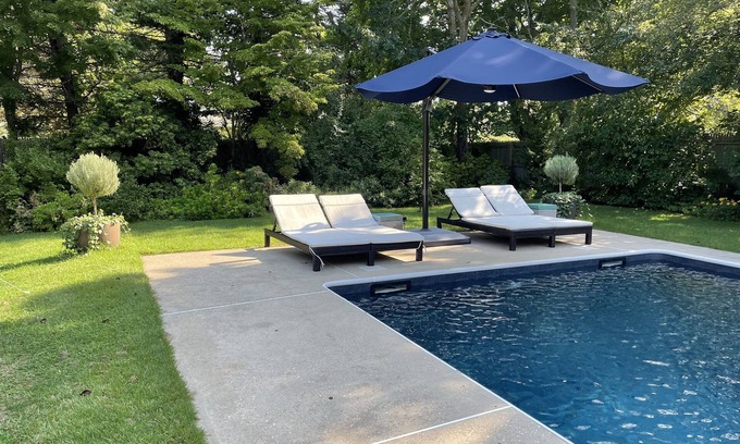 Silver Beach House | Explore the Hampton in this Shelter Island Getaway. Weekly Bookings