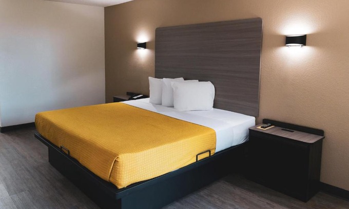 Palestine Hotel | Express Inn & Suites