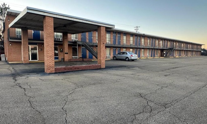 New Albany Hotel | Express Inn