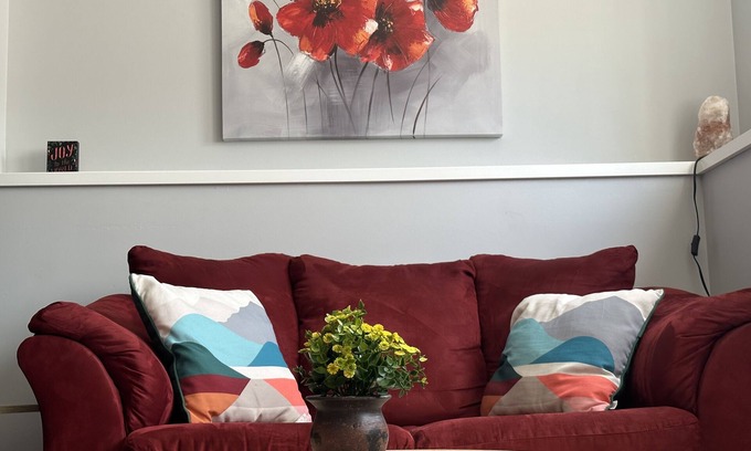 Saskatoon House | Exquisite 2 Bedroom suite with full amenities in Saskatoon