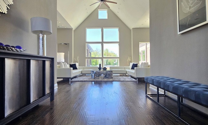 Lucas House | Exquisite 6000 Sqft home with 5 Bedrooms, 7 Bathrooms, and Lavish Amenities