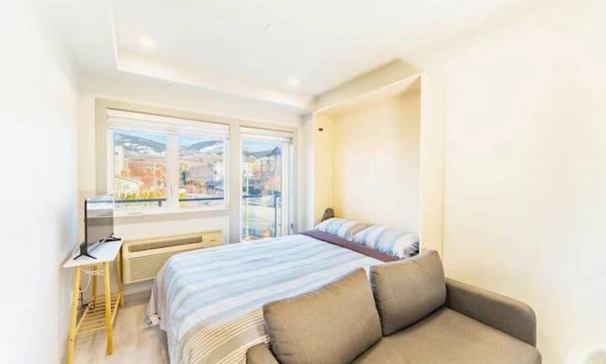 Rutland Apartment | Exquisite and cozy studio close to centre of Kelowna