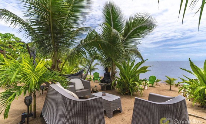 Moorea-Maiao House | Exquisite Bungalow with Beachfront Jacuzzi