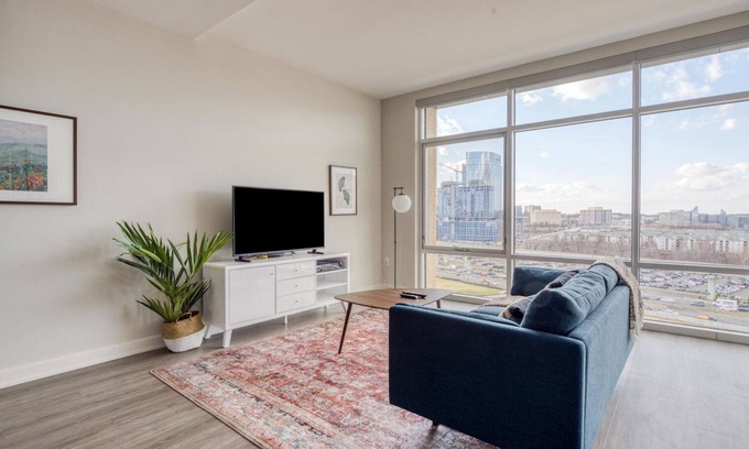 McLean Apartment | Exquisite Fairfax 1BR w/Pool, Elevator & Workspace, by Blueground