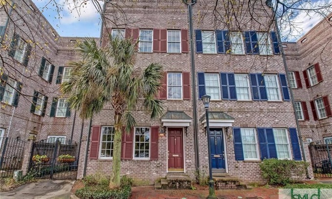 Historic District - North House | Exquisite Location! Modern 3 bed, 2.5 bath townhouse