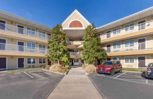 Maryland Heights Hotel | Extended Stay America Suites - St Louis - Westport - E Lackland Rd