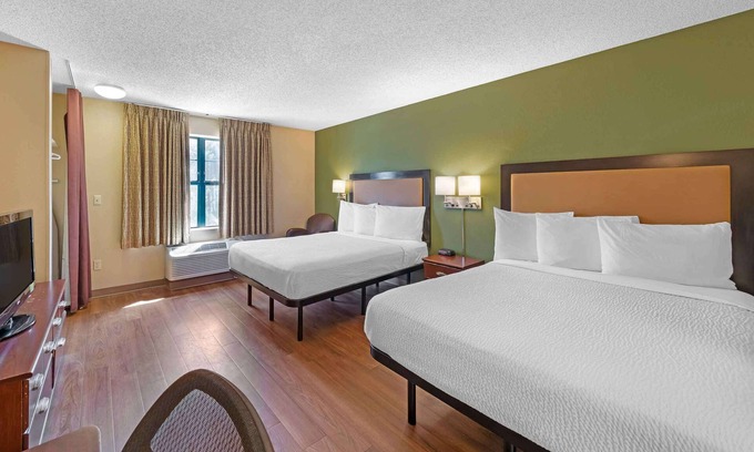 Lake Arbor Hotel | Extended Stay America Suites Washington DC Landover