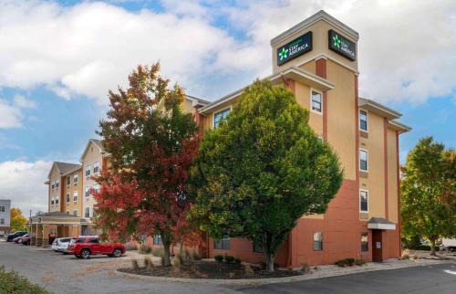 Crosswoods Hotel | Extended Stay America Select Suites - Columbus - Worthington