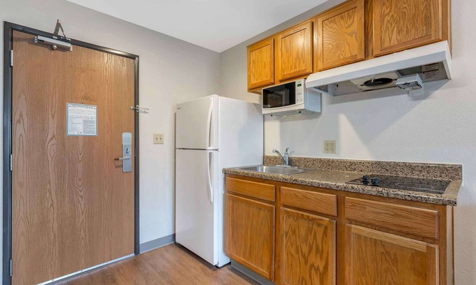 Orlando Hotel | Extended Stay America Select Suites - Orlando - South