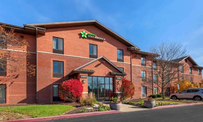 Rockford Hotel | Extended Stay America Select Suites - Rockford - State Street
