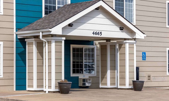 Wichita Hotel | Extended Stay America Select Suites - Wichita - South