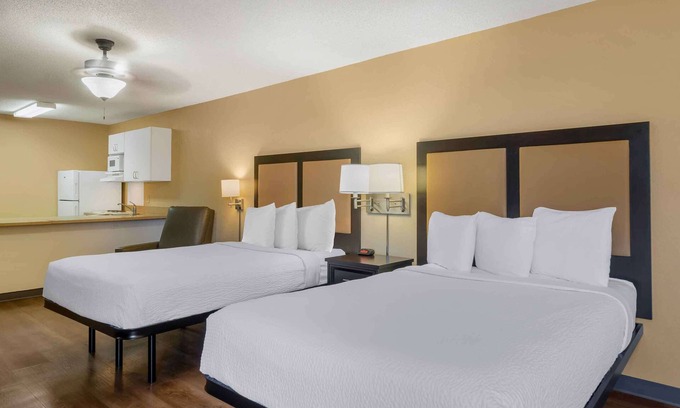 Clearwater Hotel | Extended Stay America Suites St Petersburg Clearwater ExecDr