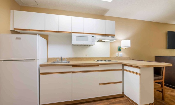 Schaumburg Hotel | Extended Stay America Suites Chicago Schaumburg Conv Center