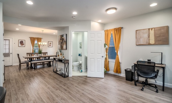 Villa Park House | Extended Stay Villa Park FHS Rental