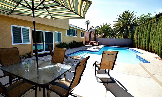 Las Vegas House | Extra Large Pool/Spa, Large Gazebo - 2 Miles From Strip!