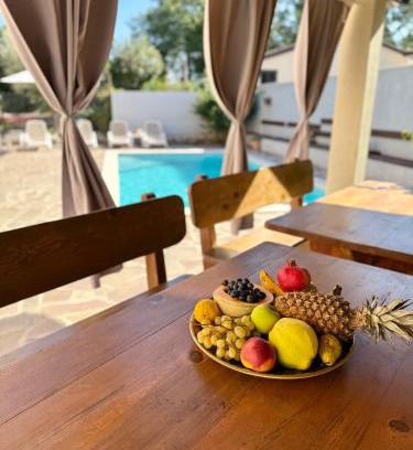 Kaldanija Apartment | EXTRAORDINARY Amna Home with 4 bedroom and pool!