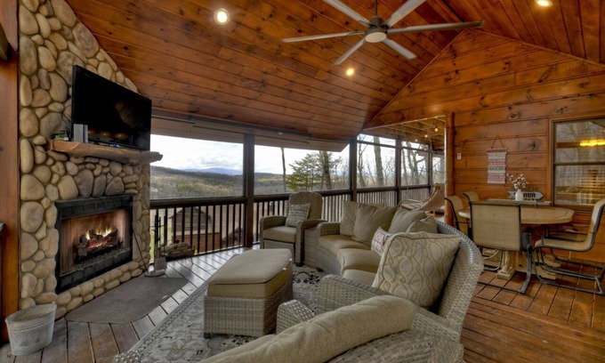 Ridges Over the Lake Cabin | EXTRAORDINARY cabin, hot tub, game room, fire pit, 6 decks, gated community