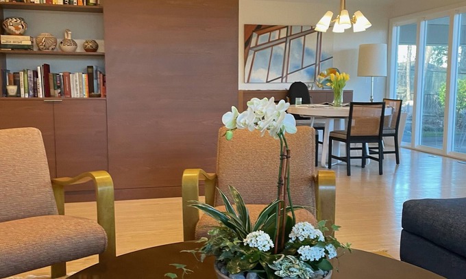 Cleveland Park House | Extraordinary mid-century gem near Metro and embassies.