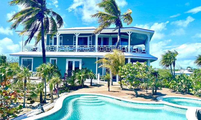 William's Town Villa | Exuma LUXURIOUS BEACH FRONT ESTATE 6bed/6bath.Pool, hot tub, 3 decks, & kayaks