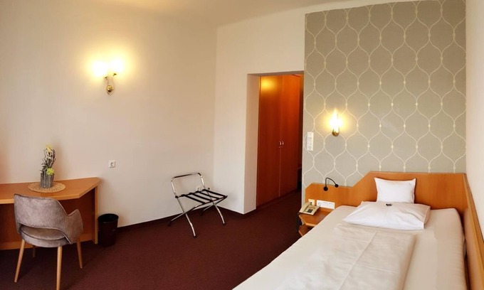 Bad Waltersdorf House | EZ Sonnenseite mit Balkon ab 7 Nächtehalbpension - Hotel-restaurant Teuschler-mogg