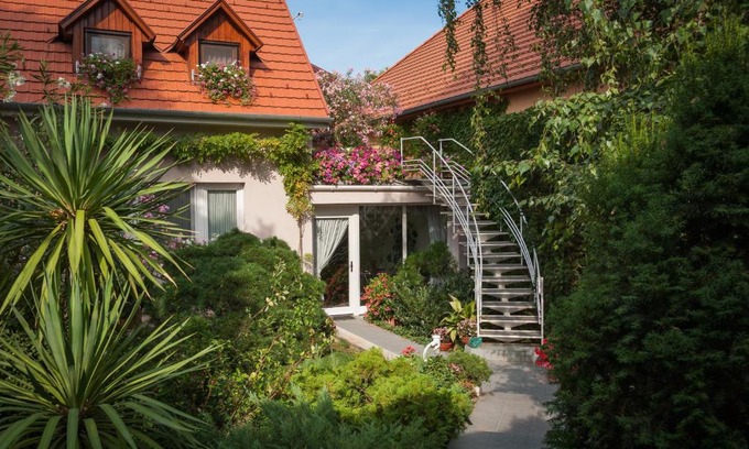 Kecskemet House | Fábián Panzió