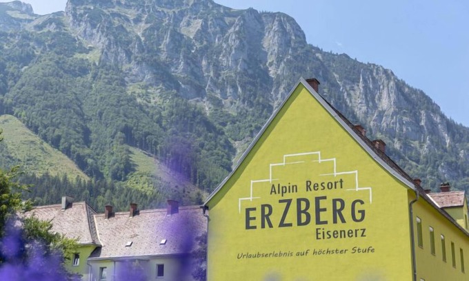 Eisenerz Apartment | für 4 P. mit IR-Sauna & Sprudelwanne by Interhome