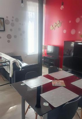 Lamalou-les-Bains Apartment | F1 en duplex coquelicot