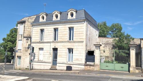 Centre Ville Apartment | F3 original Maison bourgeoise Port Boinot