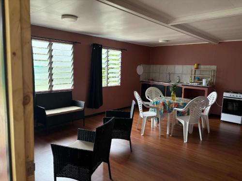 Huahine House | Faatiarau Lodge Bungalow