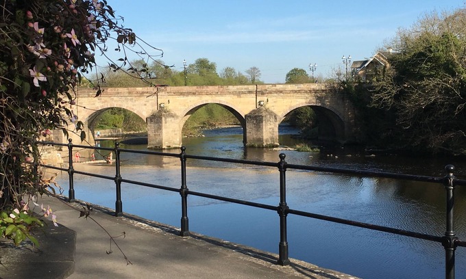 Wetherby House | Fab Central Wetherby Cottage - 'Number One'