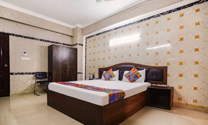 Perambur Purasavakam Hotel | Fabexpress Le Royal Inn
