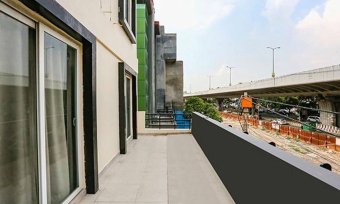 Pashim Vihar Hotel | FabExpress Meera Residency