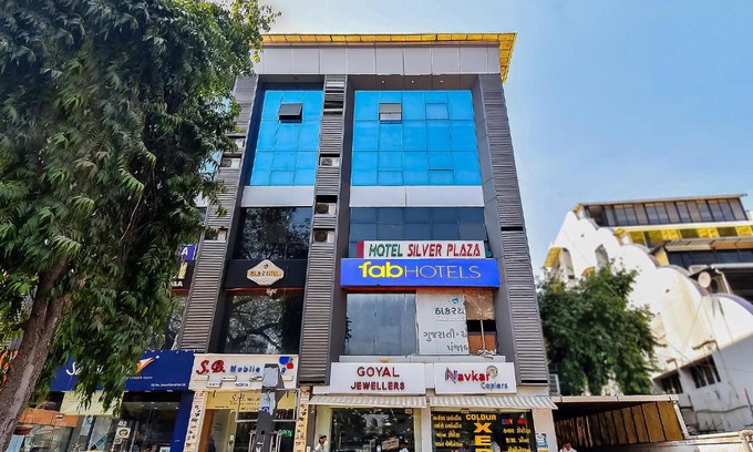 Ellis Bridge Hotel | FabExpress Silver Plaza