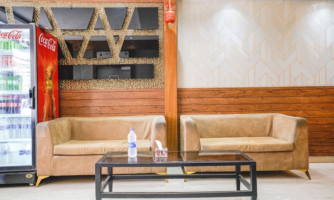 Grant Road Hotel | Fabhotel Anam International