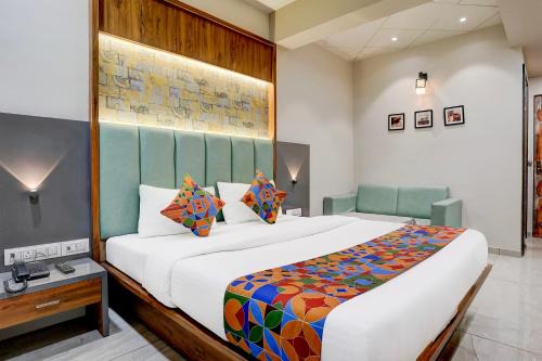 Ahmedabad Hotel | FabHotel Annex Inn