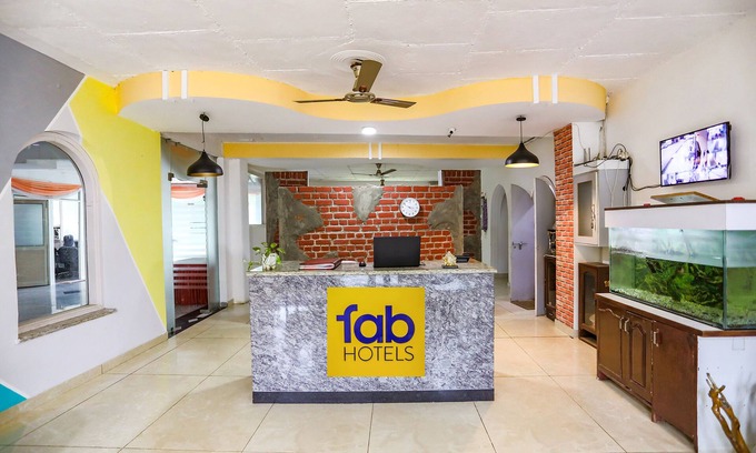 DLF City Hotel | Fabhotel Aravali Suites