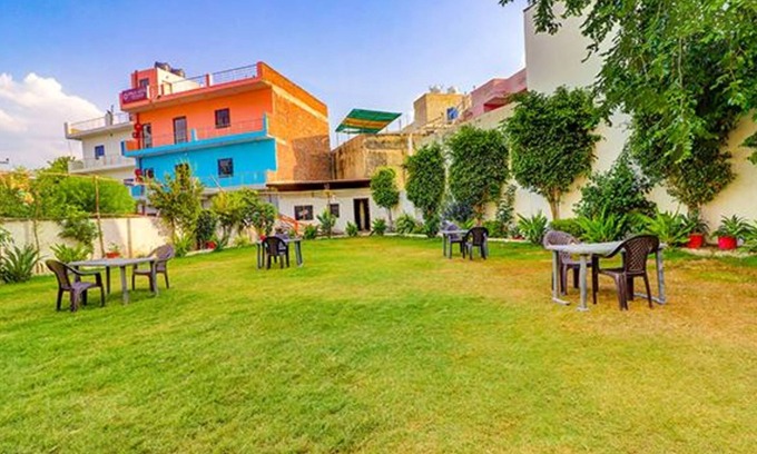 Agra Hotel | Fabhotel Bhawana